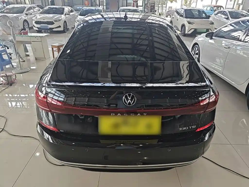 Volkswagen Passat — фото 6