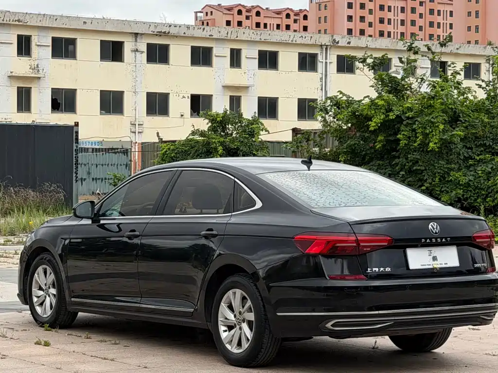 Volkswagen Passat — фото 4