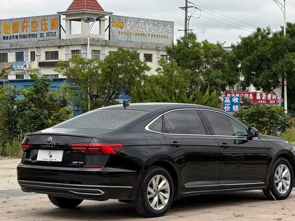 Volkswagen Passat — фото 6