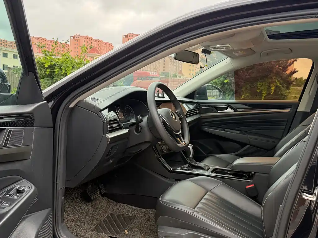 Volkswagen Passat — фото 8