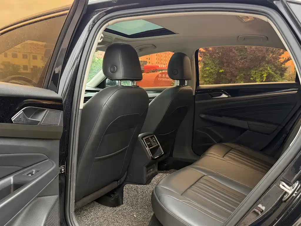 Volkswagen Passat — фото 9