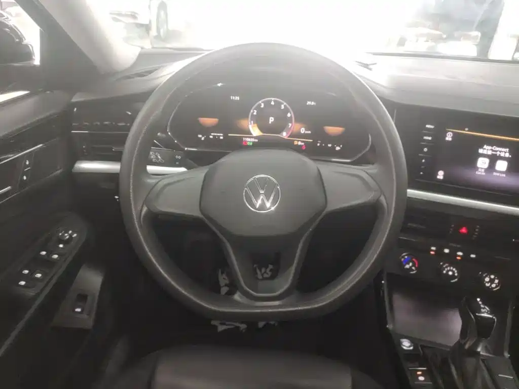 Volkswagen Passat — фото 11