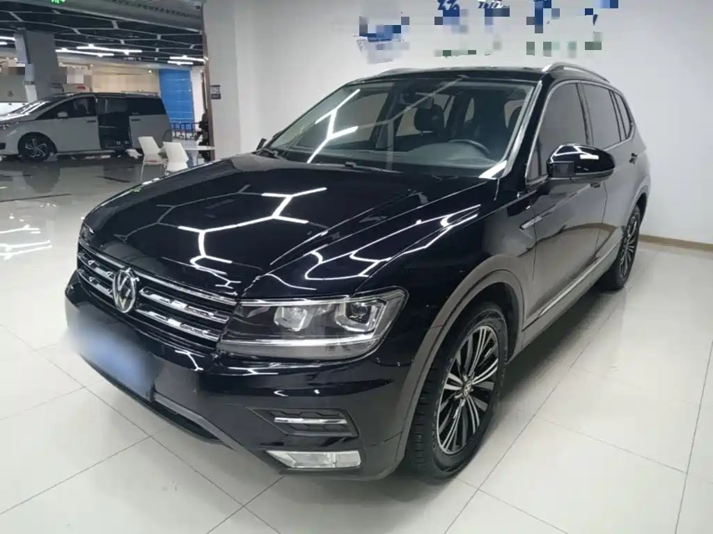 Volkswagen Tiguan L — фото 2