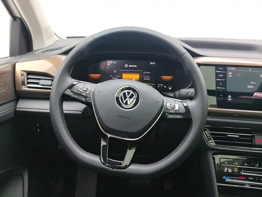 Volkswagen Tharu — фото 15