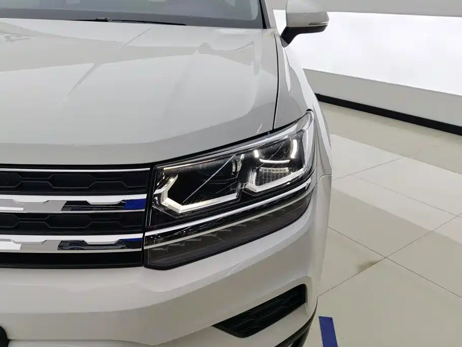 Volkswagen Tharu — фото 5