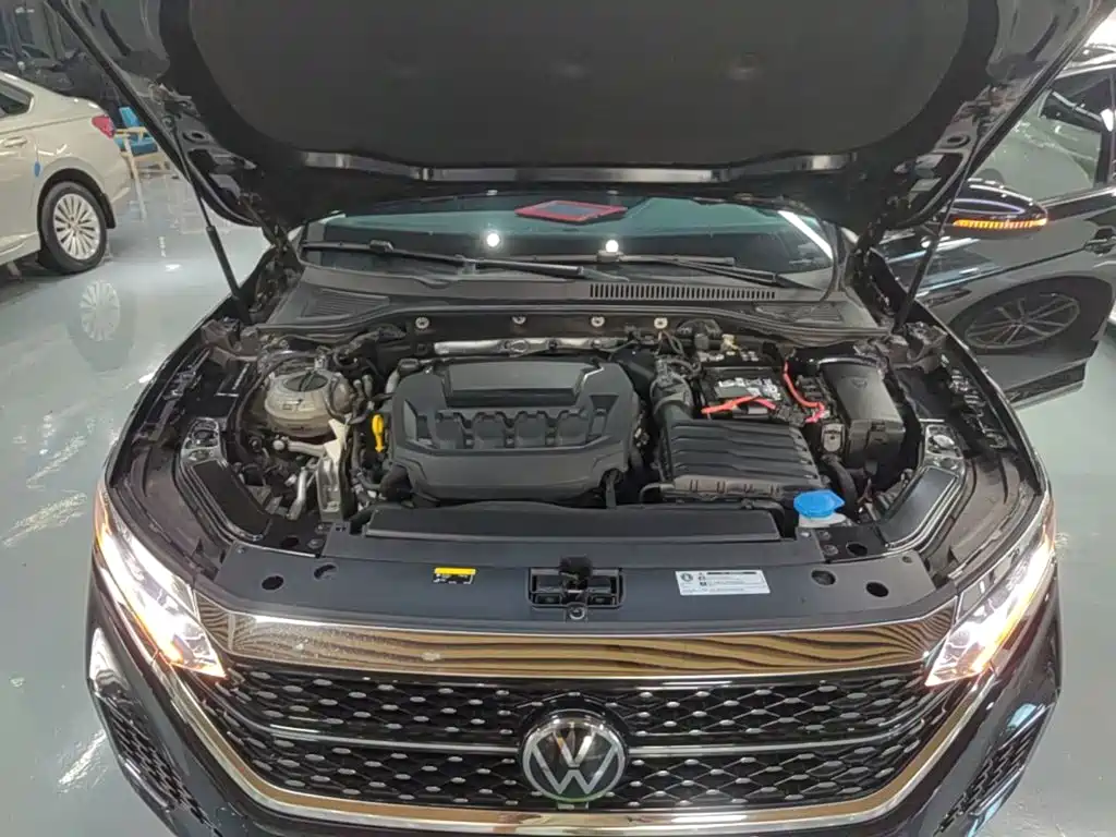 Volkswagen Passat — фото 20