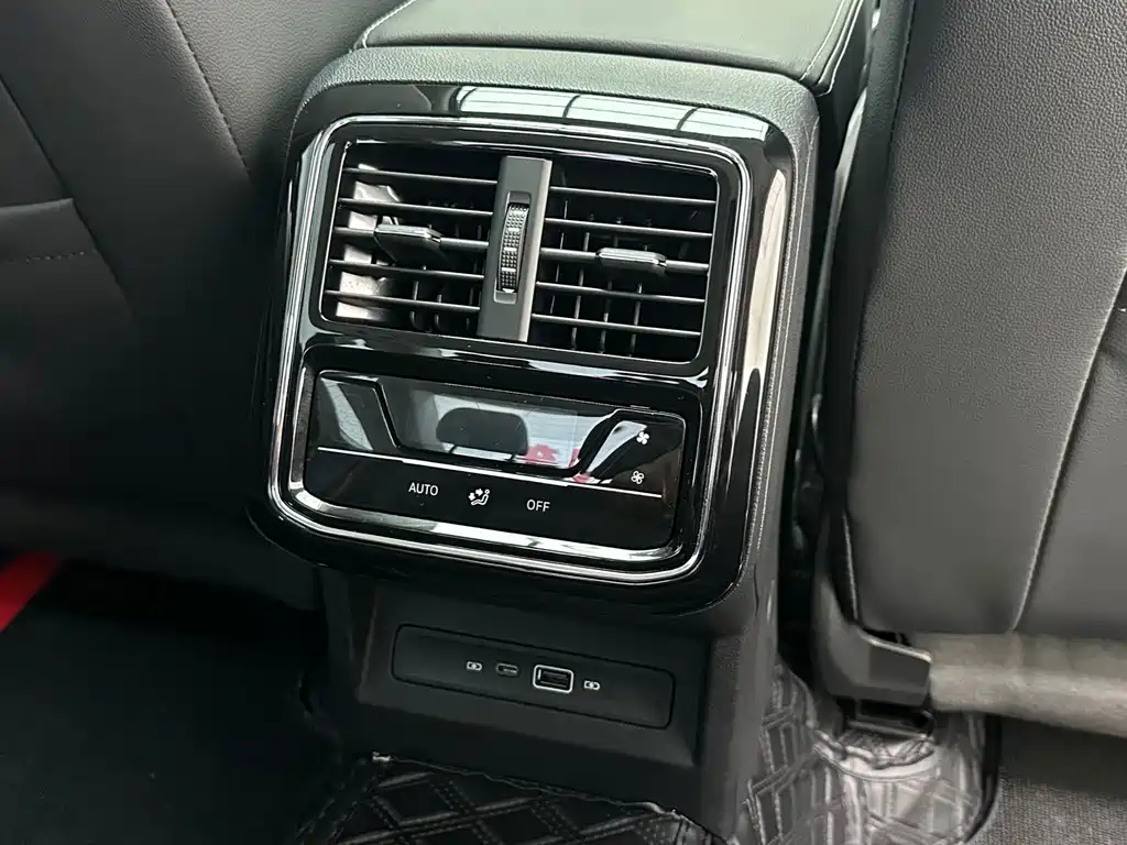 Volkswagen Passat — фото 14