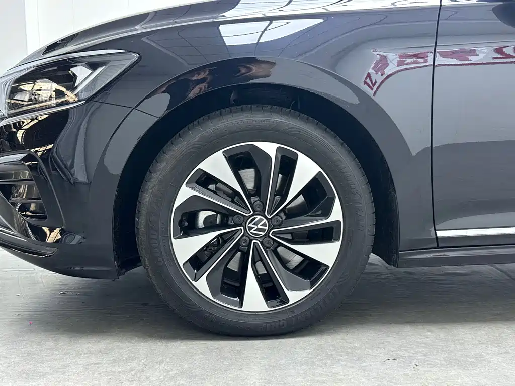 Volkswagen Passat — фото 15