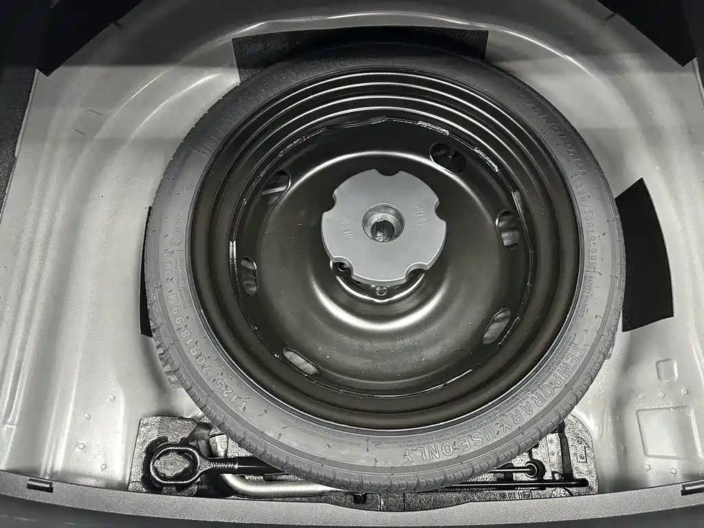Volkswagen Passat — фото 18
