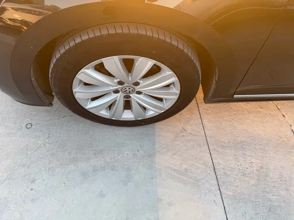 Volkswagen Passat — фото 4