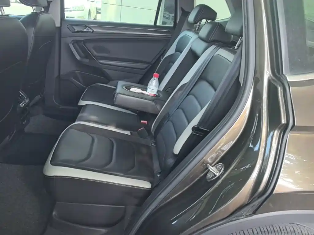 Volkswagen Tiguan L — фото 17