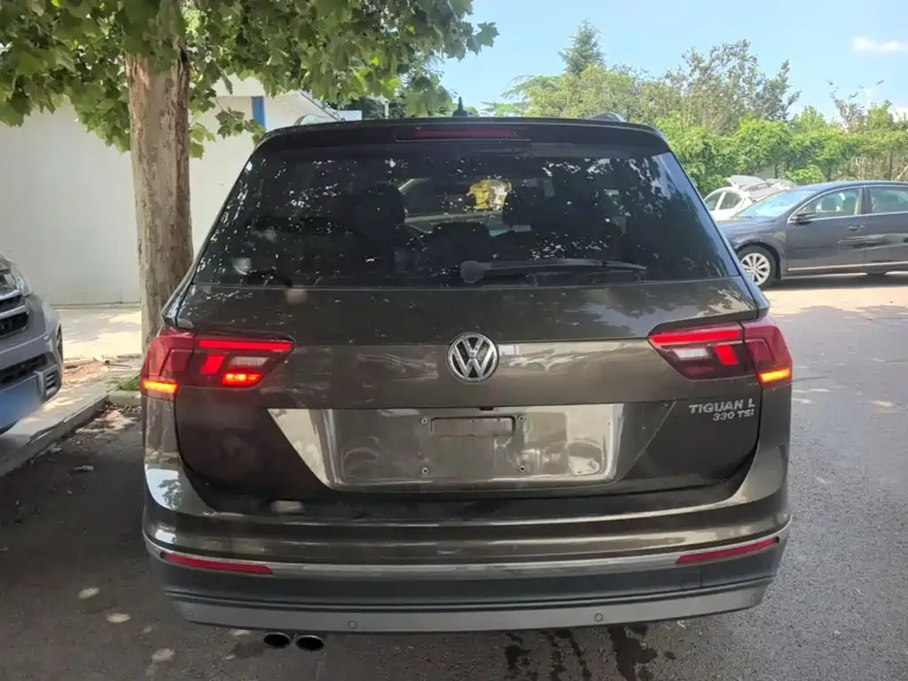 Volkswagen Tiguan L — фото 6