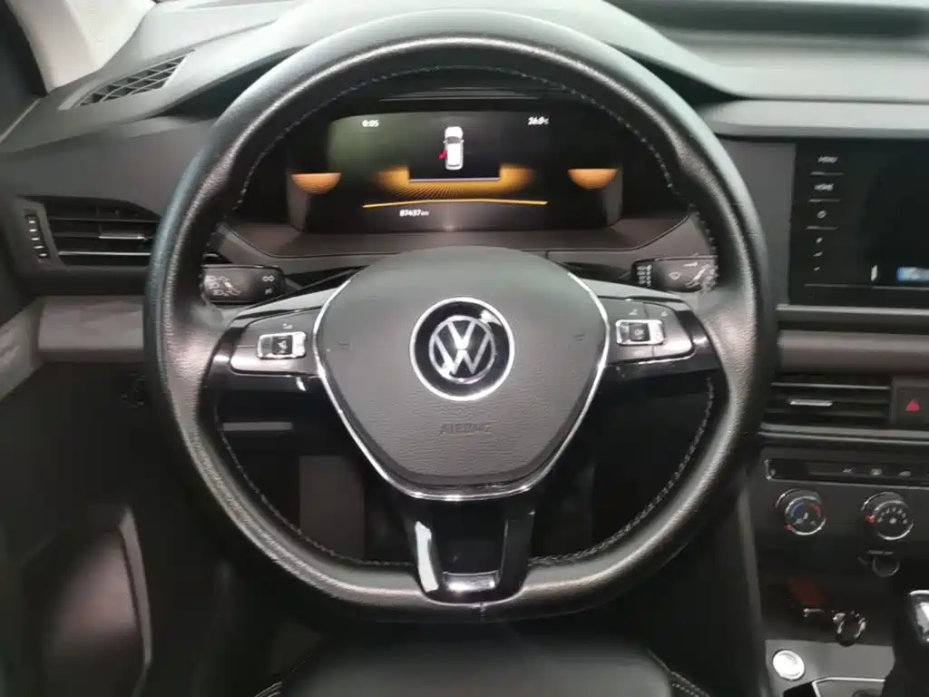 Volkswagen Tharu — фото 11
