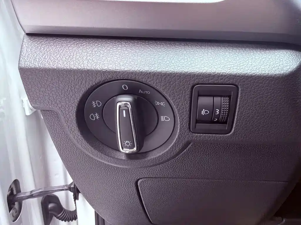 Volkswagen T-Cross — фото 9