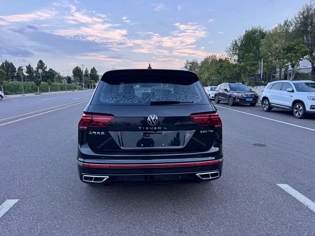 Volkswagen Tiguan L — фото 6
