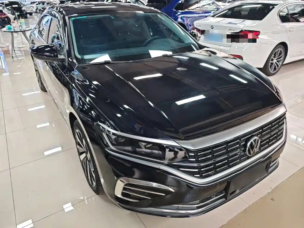 Volkswagen Passat — фото 4