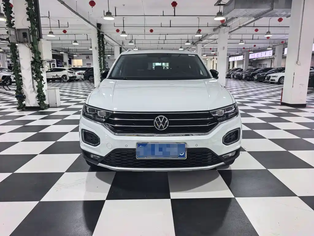 Volkswagen T-Roc — фото 2