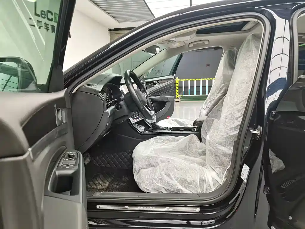Volkswagen Passat — фото 11