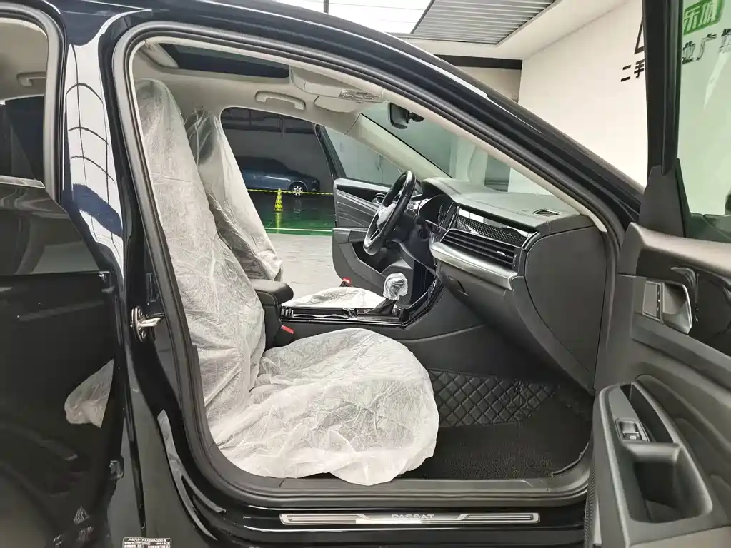 Volkswagen Passat — фото 13