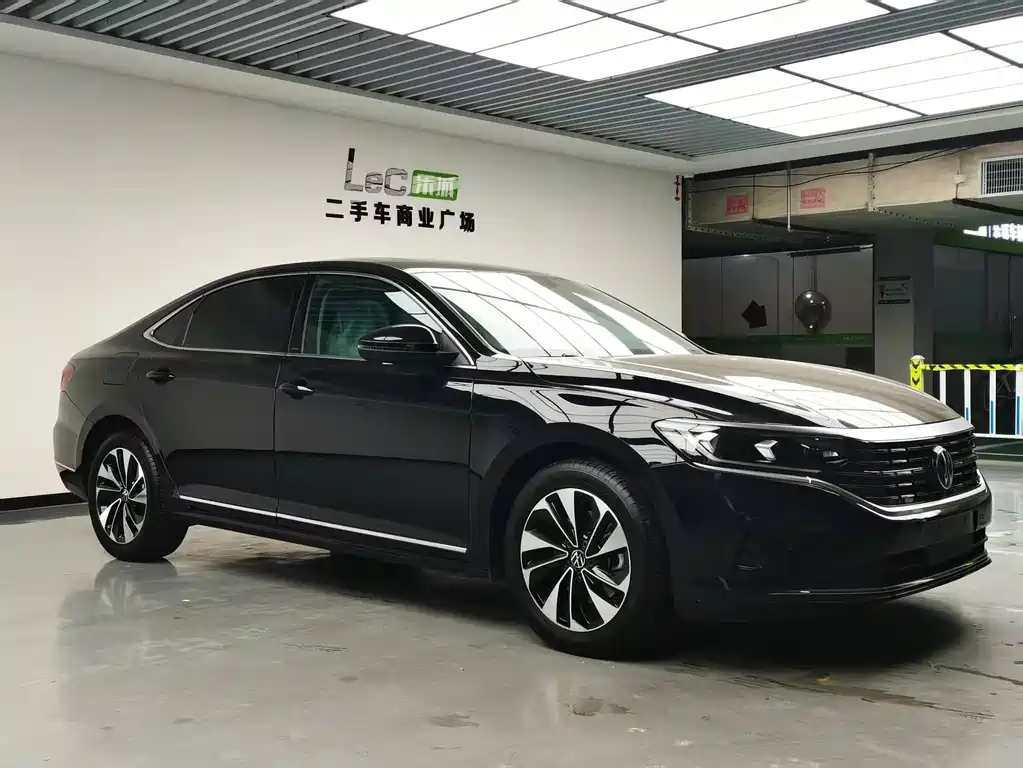 Volkswagen Passat — фото 3