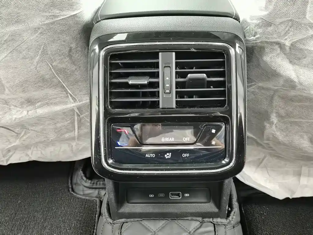 Volkswagen Passat — фото 22