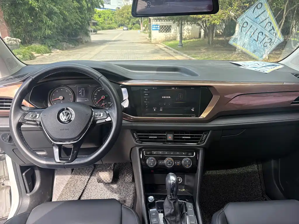 Volkswagen Tharu — фото 6