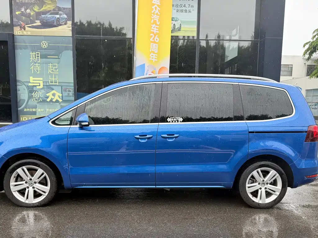 Volkswagen Sharan — фото 3