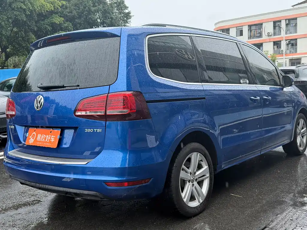 Volkswagen Sharan — фото 8
