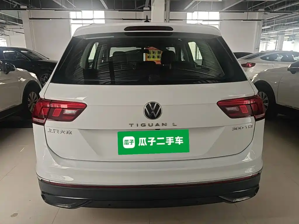 Volkswagen Tiguan L — фото 6