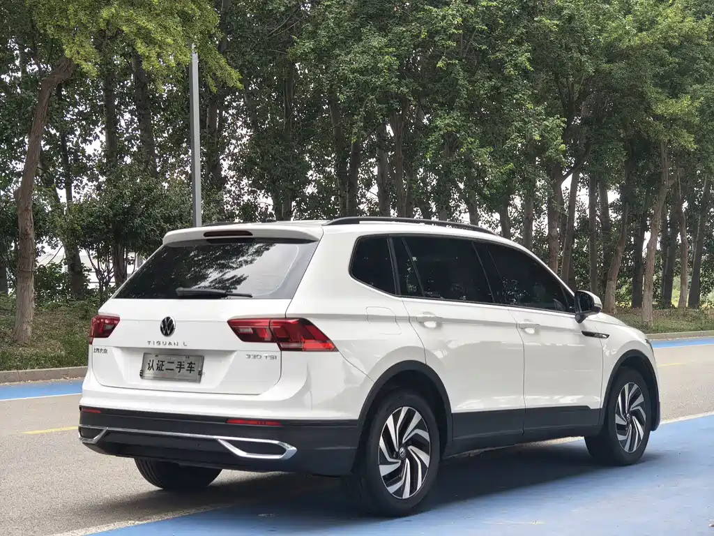 Volkswagen Tiguan L — фото 5