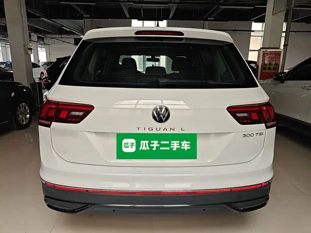 Volkswagen Tiguan L — фото 6