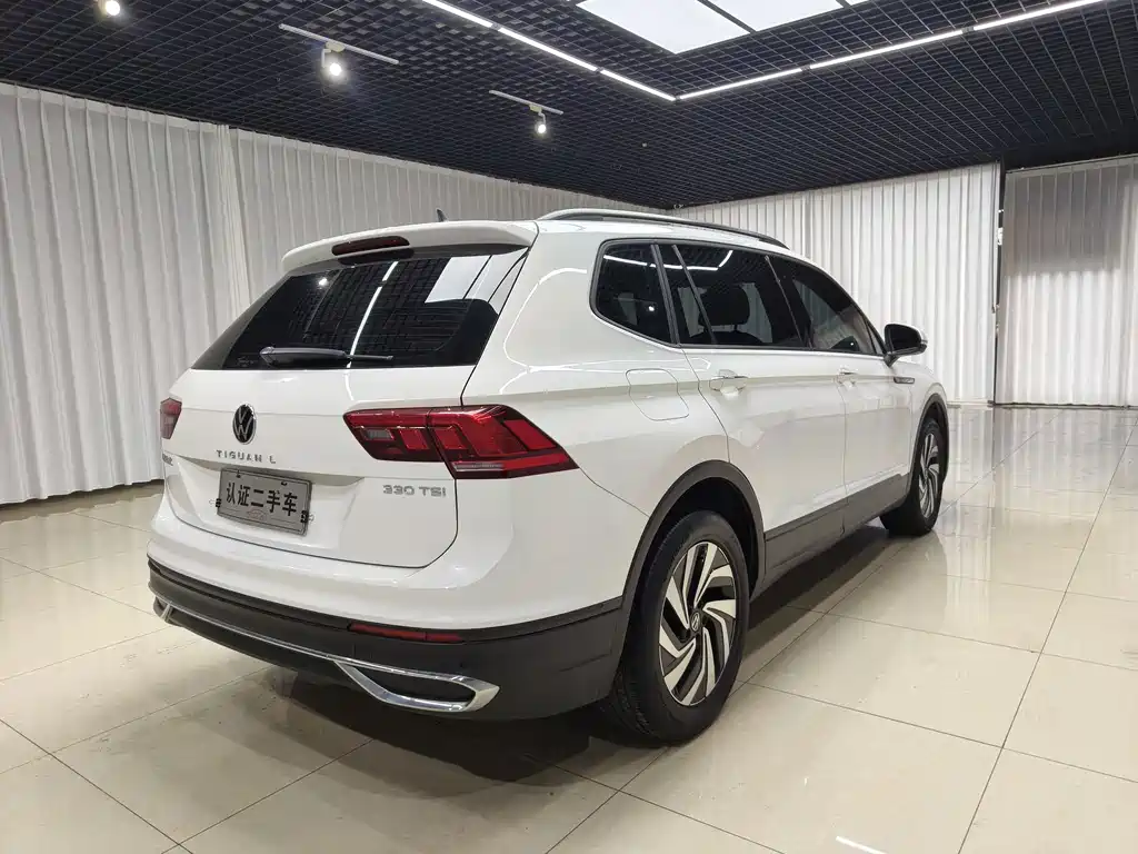 Volkswagen Tiguan L — фото 5