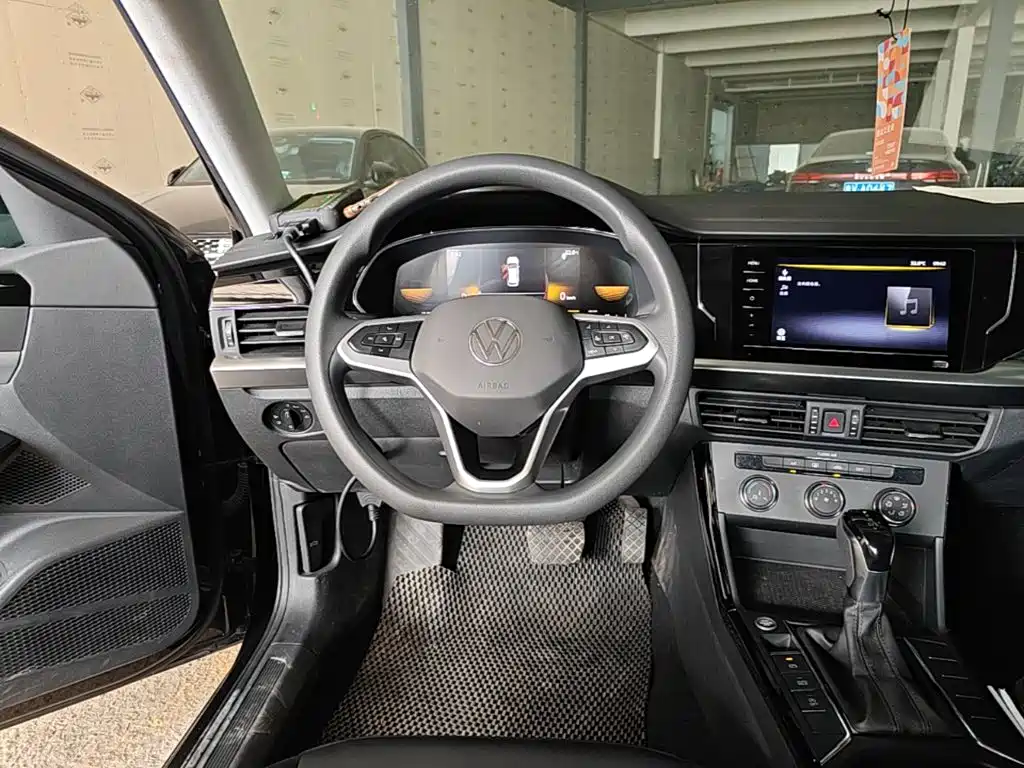 Volkswagen Passat — фото 11