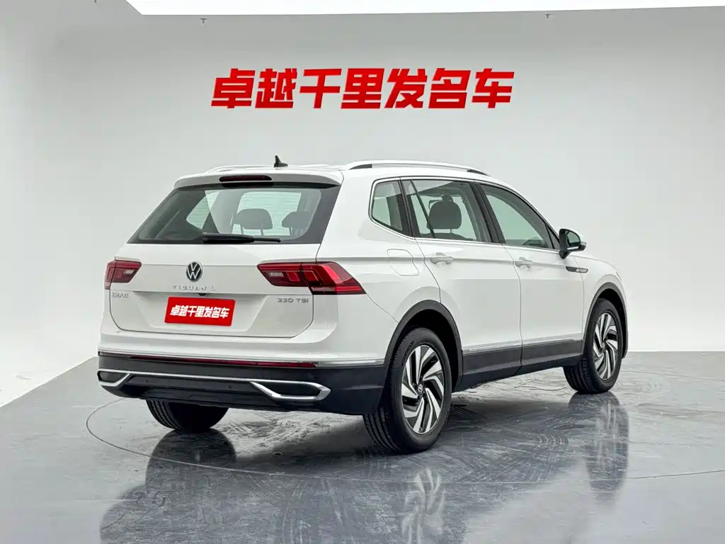 Volkswagen Tiguan L — фото 4