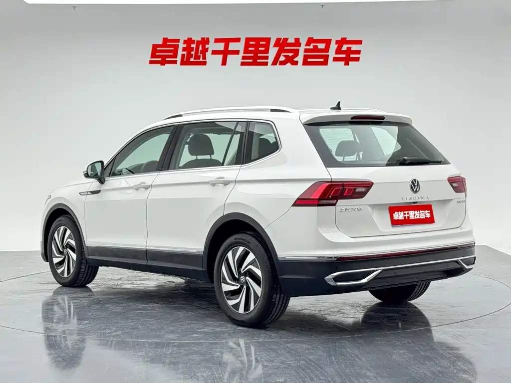 Volkswagen Tiguan L — фото 5