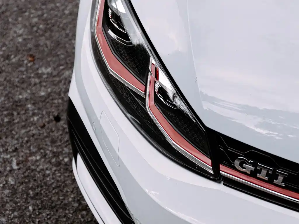 Volkswagen Golf GTI — фото 3