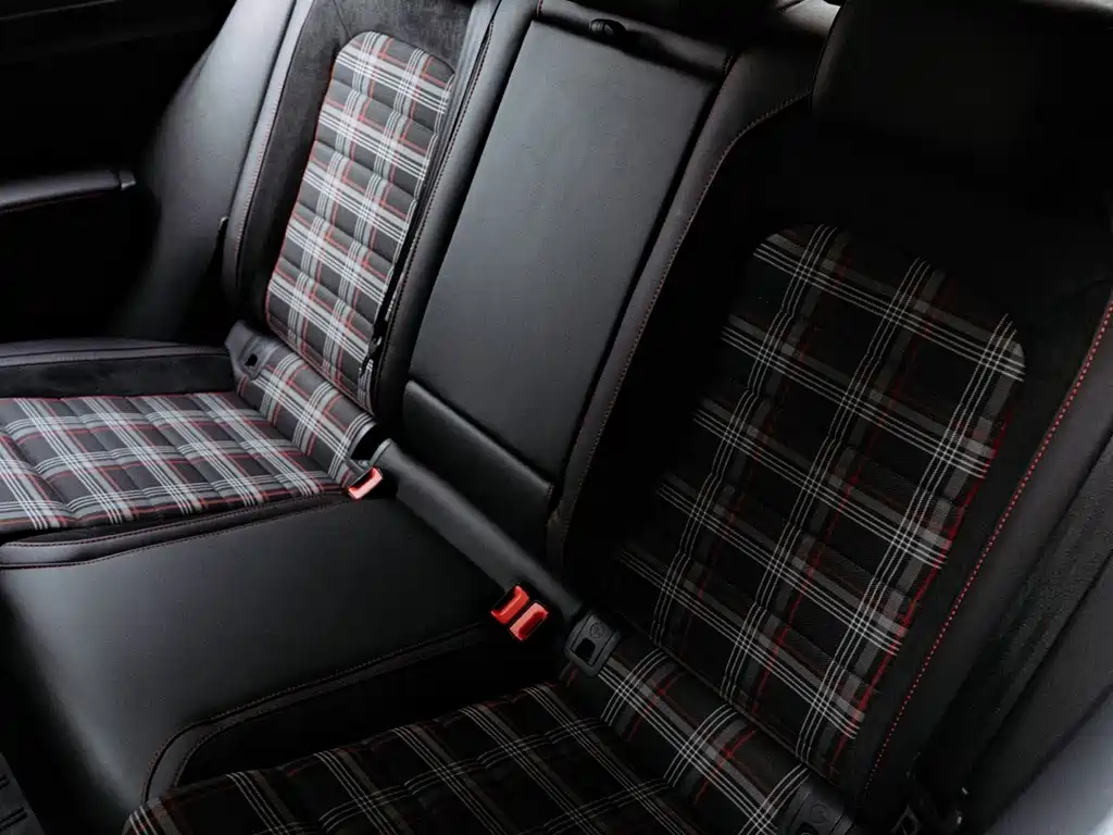 Volkswagen Golf GTI — фото 9
