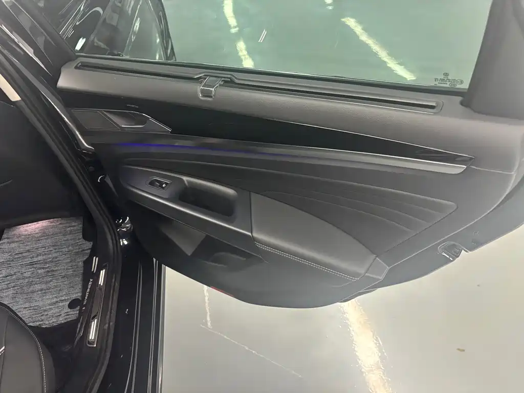 Volkswagen Passat — фото 9