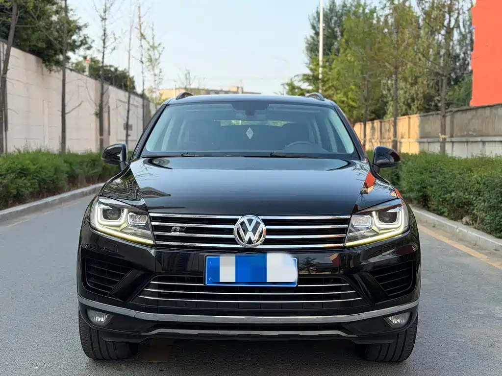 Volkswagen Touareg — фото 2