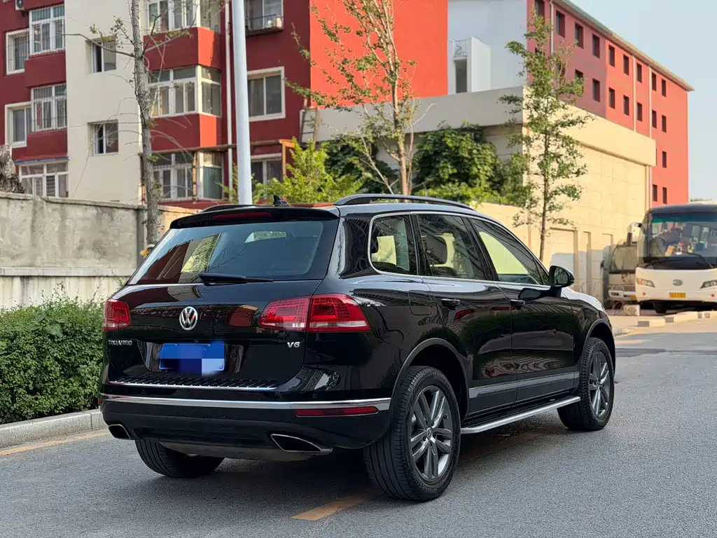 Volkswagen Touareg — фото 4