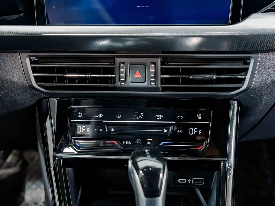 Volkswagen Passat — фото 13