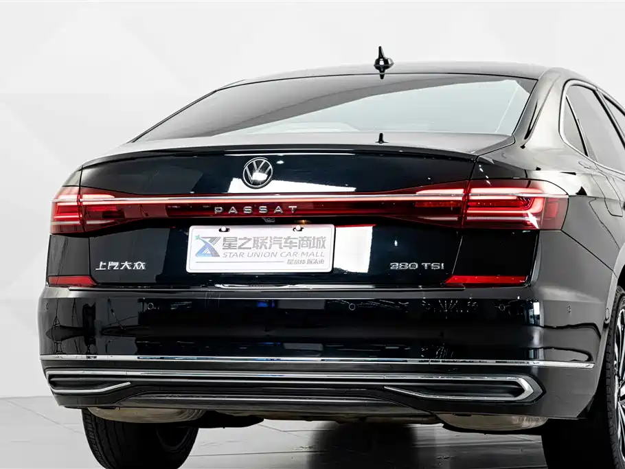 Volkswagen Passat — фото 7
