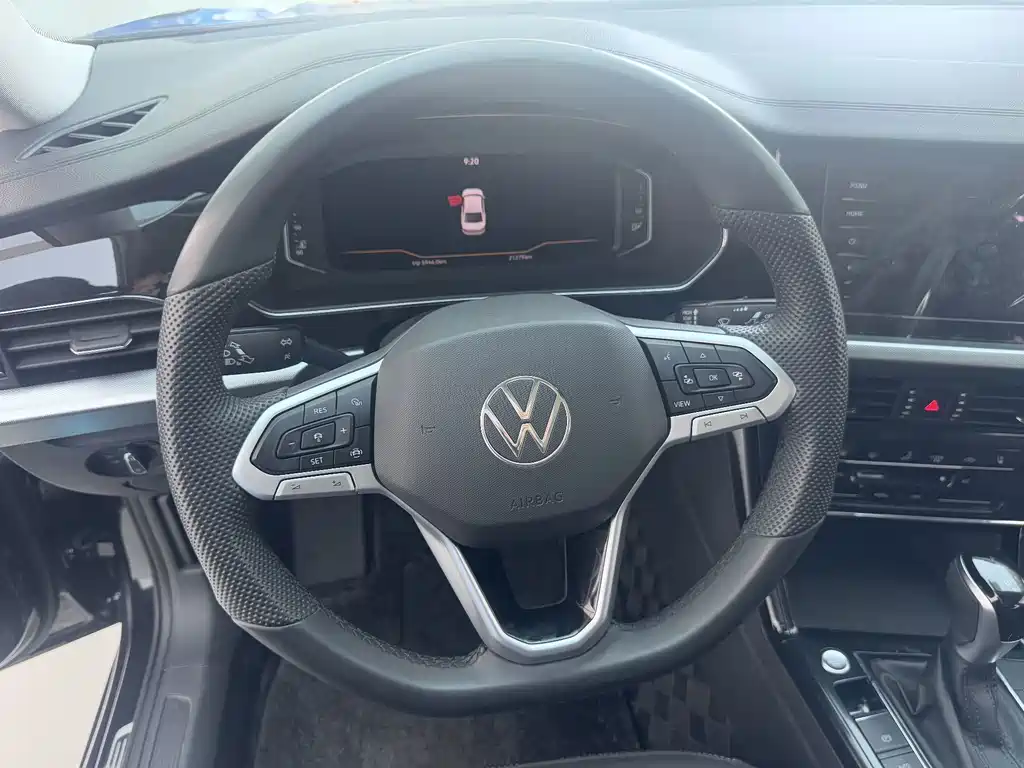 Volkswagen Passat — фото 4