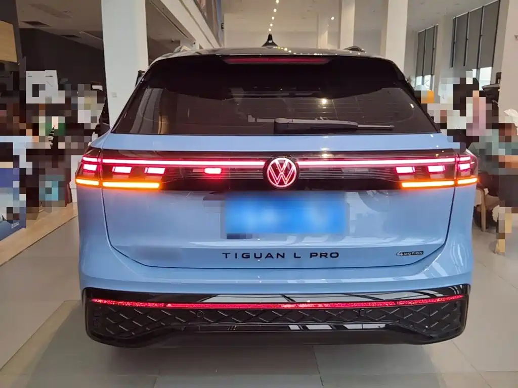 Volkswagen Tiguan L — фото 6