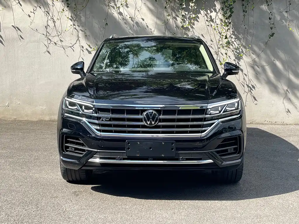Volkswagen Touareg — фото 2