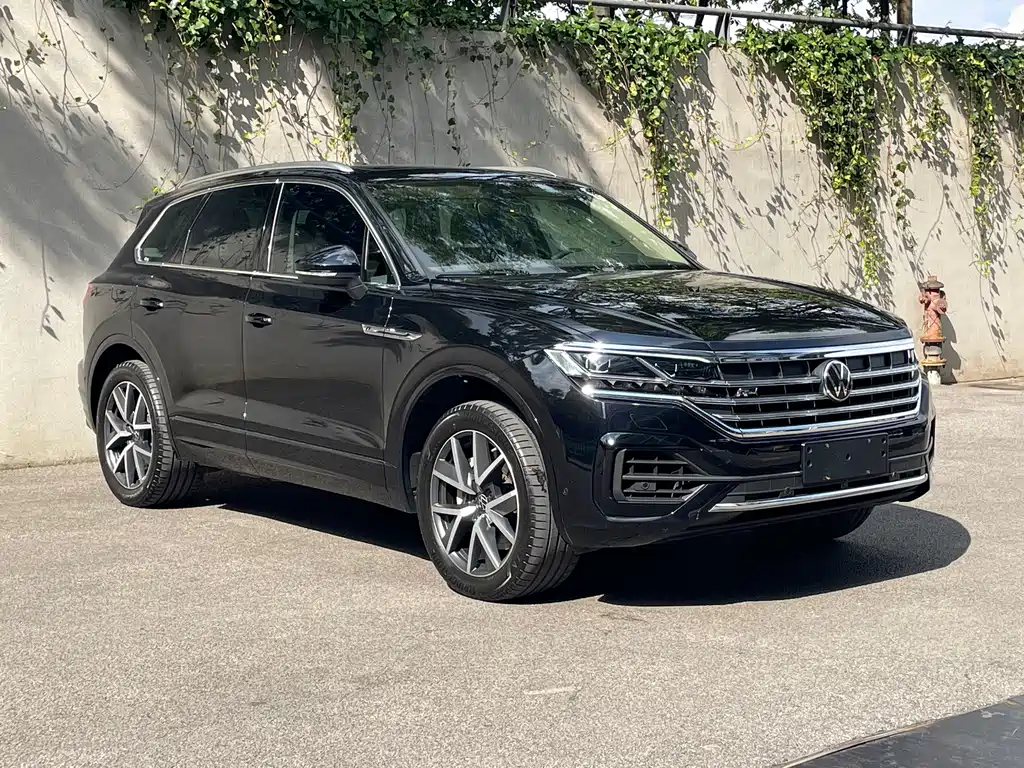 Volkswagen Touareg — фото 3
