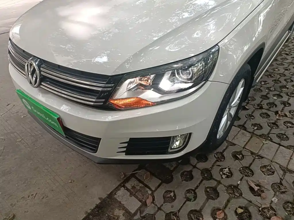 Volkswagen Tiguan — фото 18