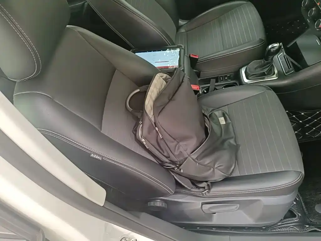 Volkswagen Tiguan — фото 20