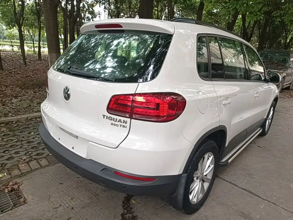 Volkswagen Tiguan — фото 5