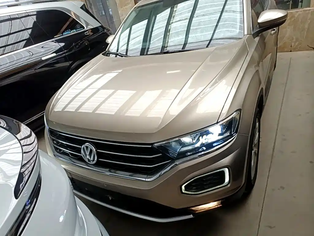Volkswagen T-Roc — фото 3